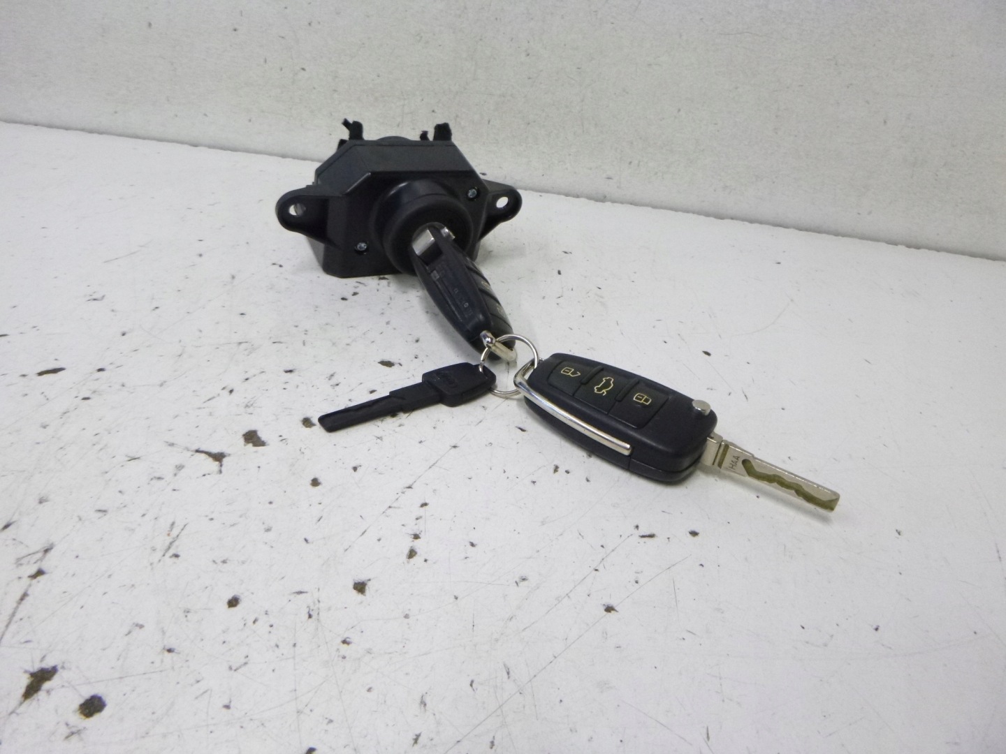 ignition + kluczyki Audi A6 C6 4F0910131G 2006r.