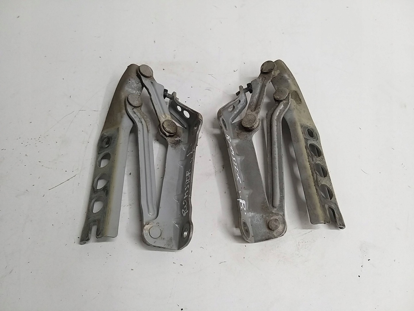 SKODA FABIA II ROOMSTER PRAKTIK bonnet hinges KOMPLET right left