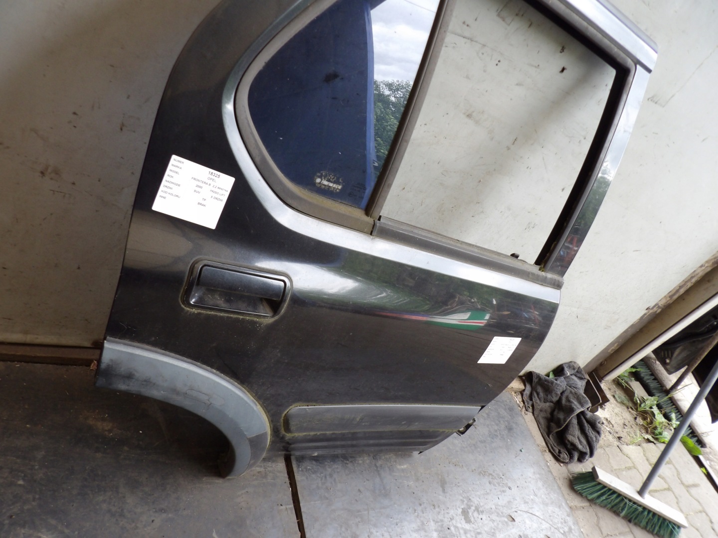 Opel Frontera B door rear. right