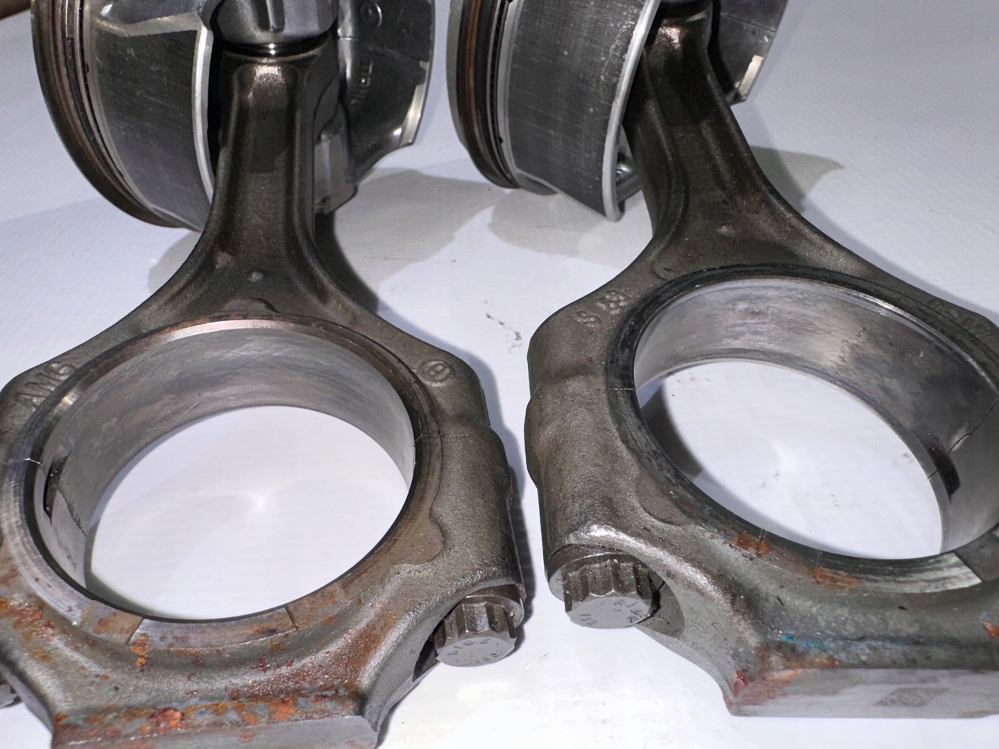 piston connecting rod Mercedes W212 6.3 AMG V8