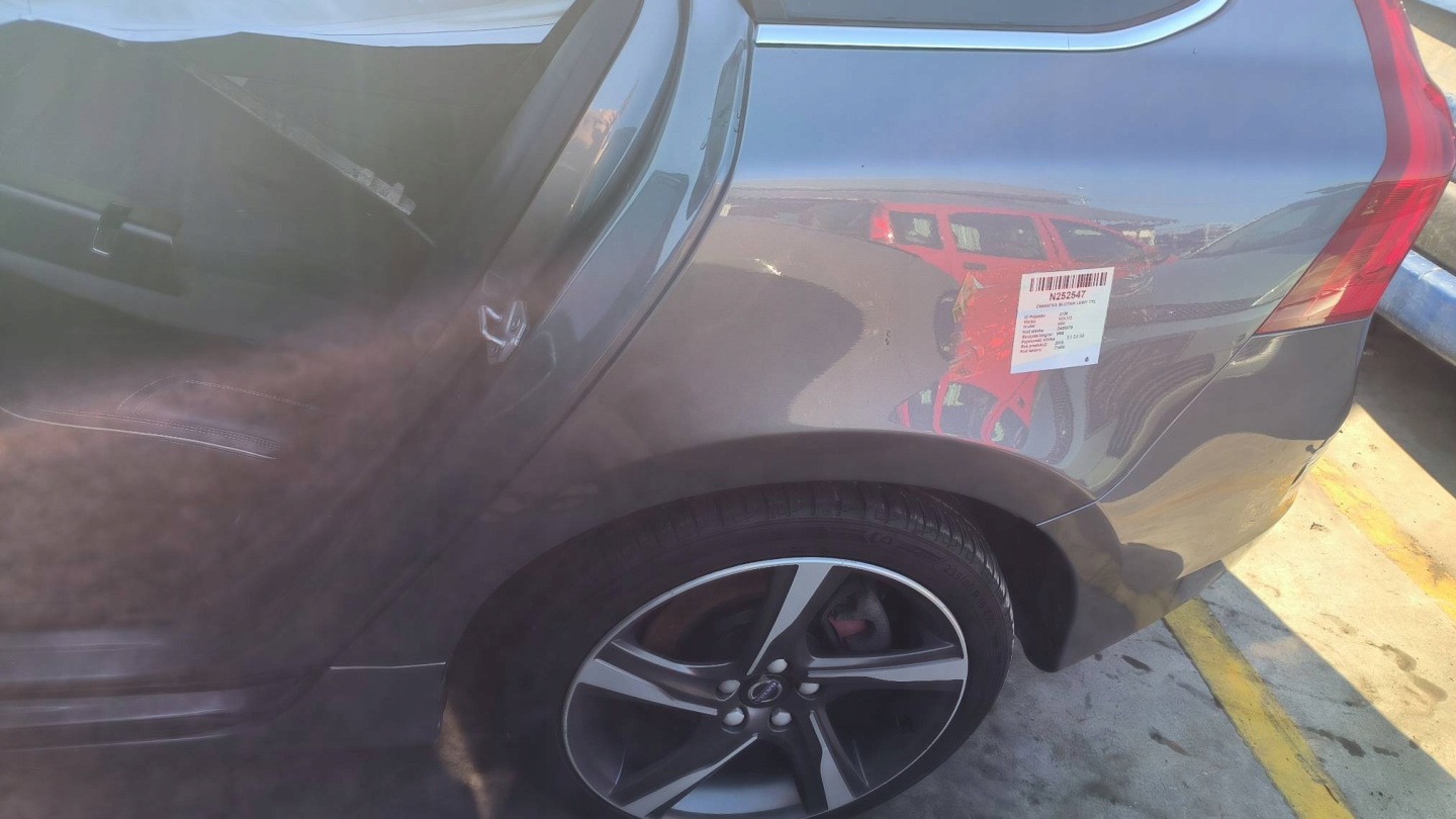 LONGHERONE parafango sinistra posteriore 714 VOLVO V60