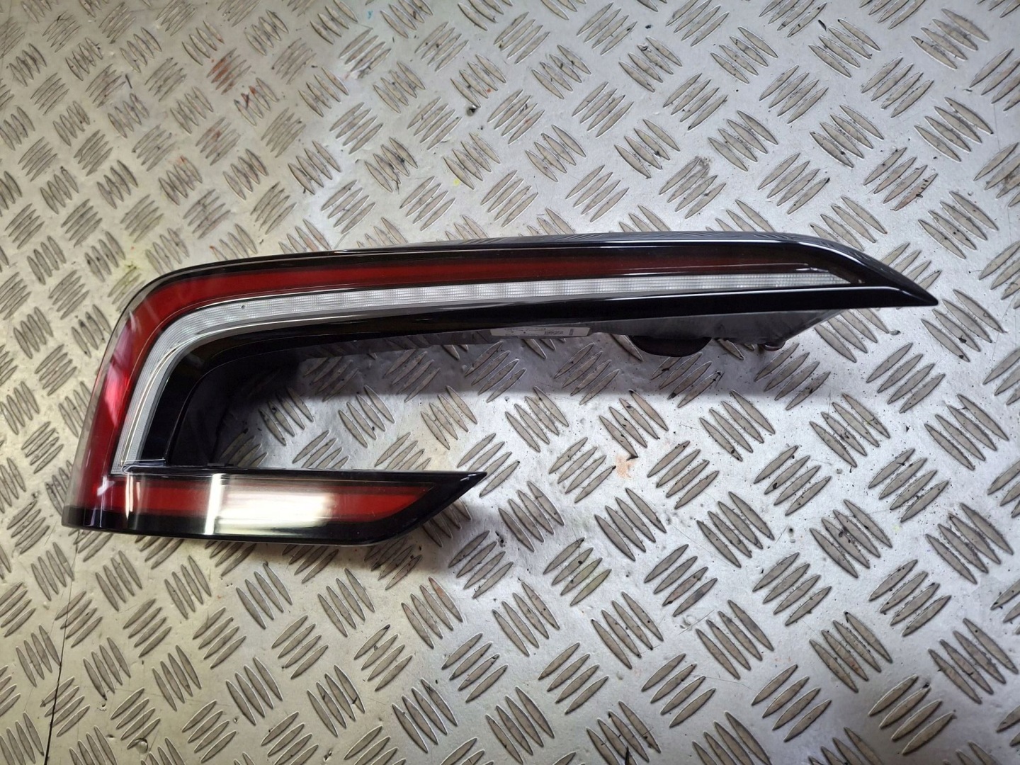 light rear left NAROZNA LED TESLA 3 LIFT HIGHLAND 2023R->