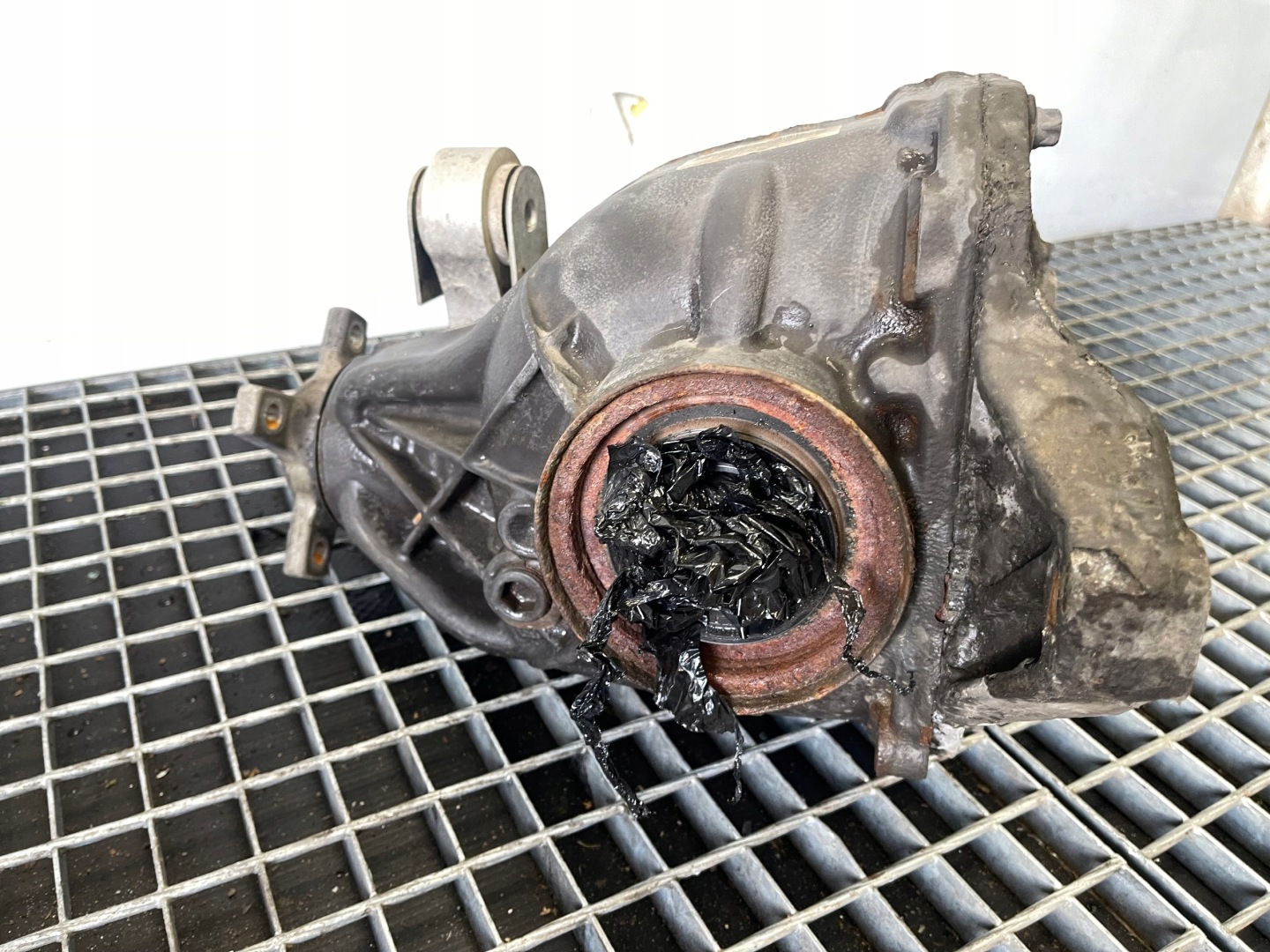 Mercedes W212 W207 diff differential rear part 2,65 A212350910 A2123509103
