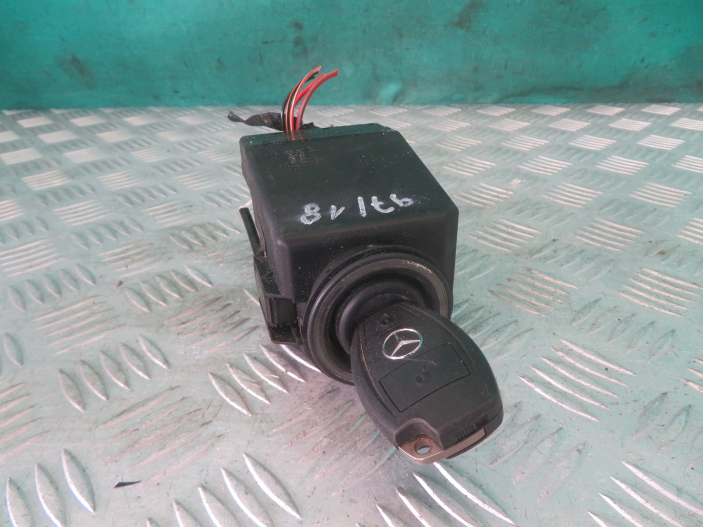 ignition Z with key MERCEDES SPRINTER 11R A9069004200
