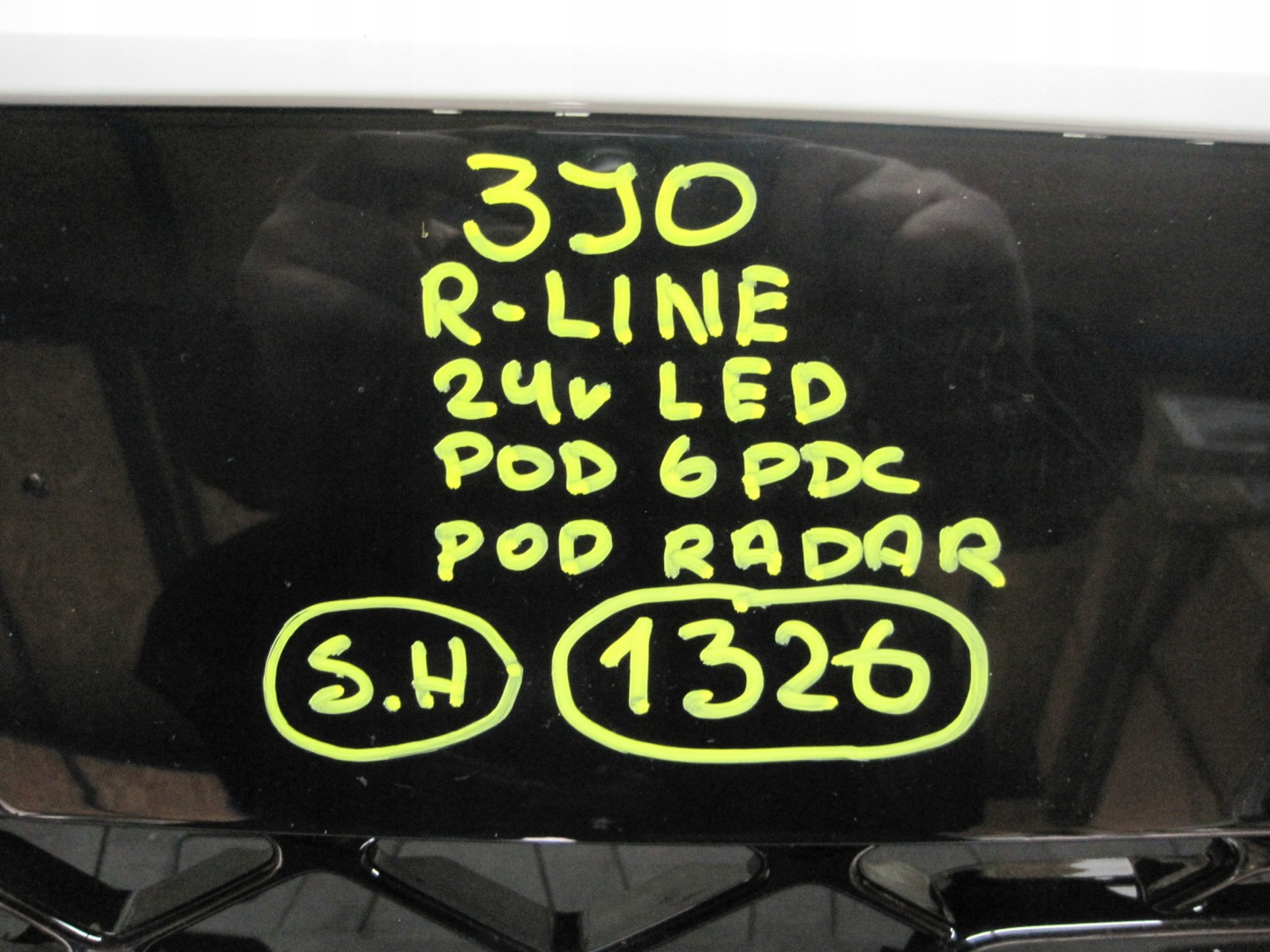 bumper VW PASSAT B9 3J0 R-LINE LED below 6 PDC below RADAR front front