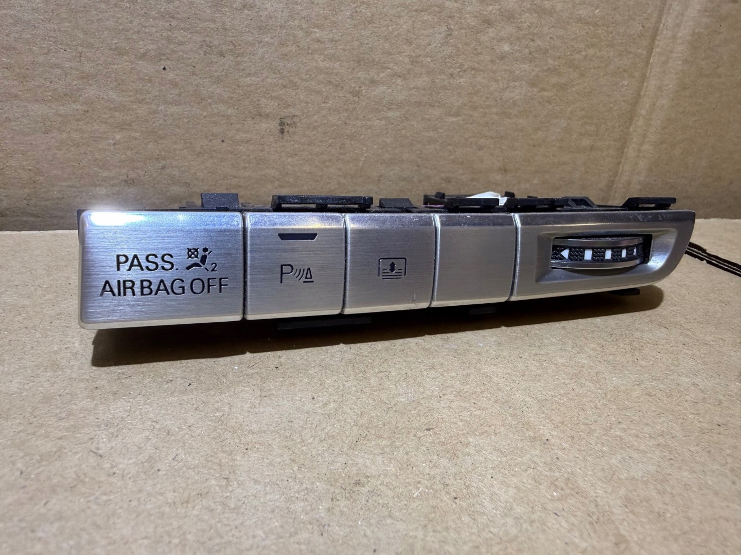 AUDI A8 D4 PANEL controls PRZYCISKI button PDC ROLETY 4H0820911B