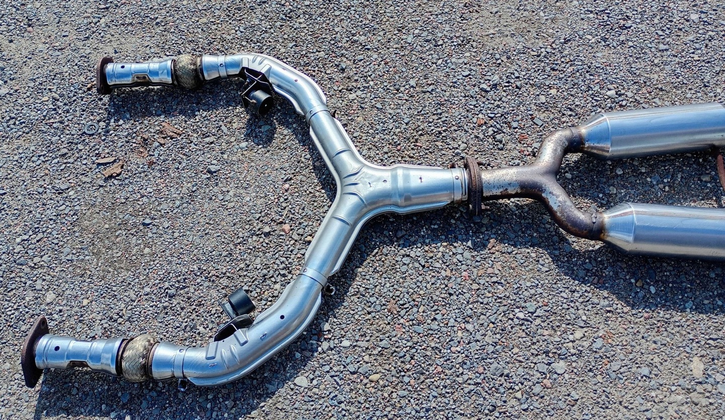 Uklad exhaust tlumik pipe exhaust komplet Nissan 370Z 2009