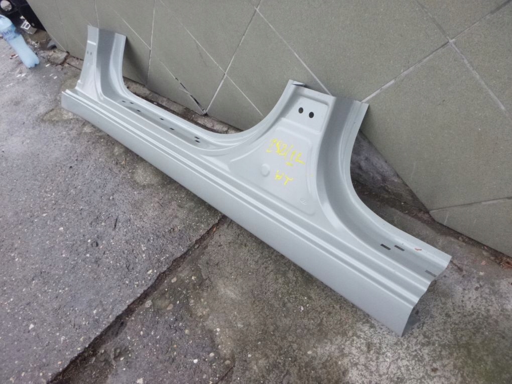 HYUNDAI ELANTRA 16- threshold left pillar