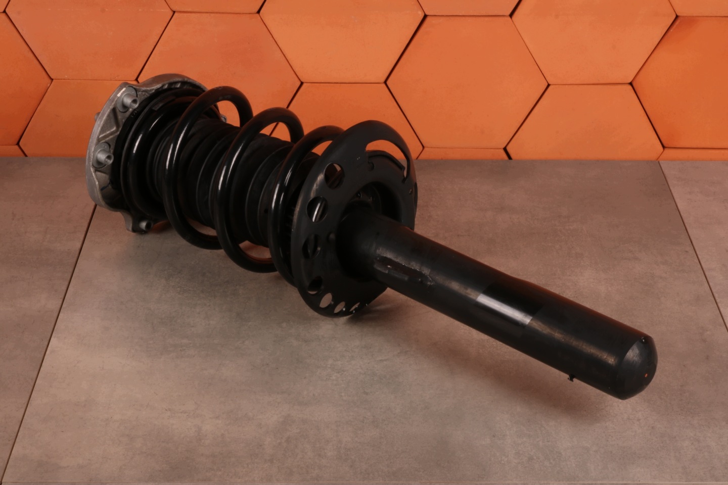 BMW 2' U06 225eX 230eX shock absorber right front PERFORMANCE 5A13768 202km!