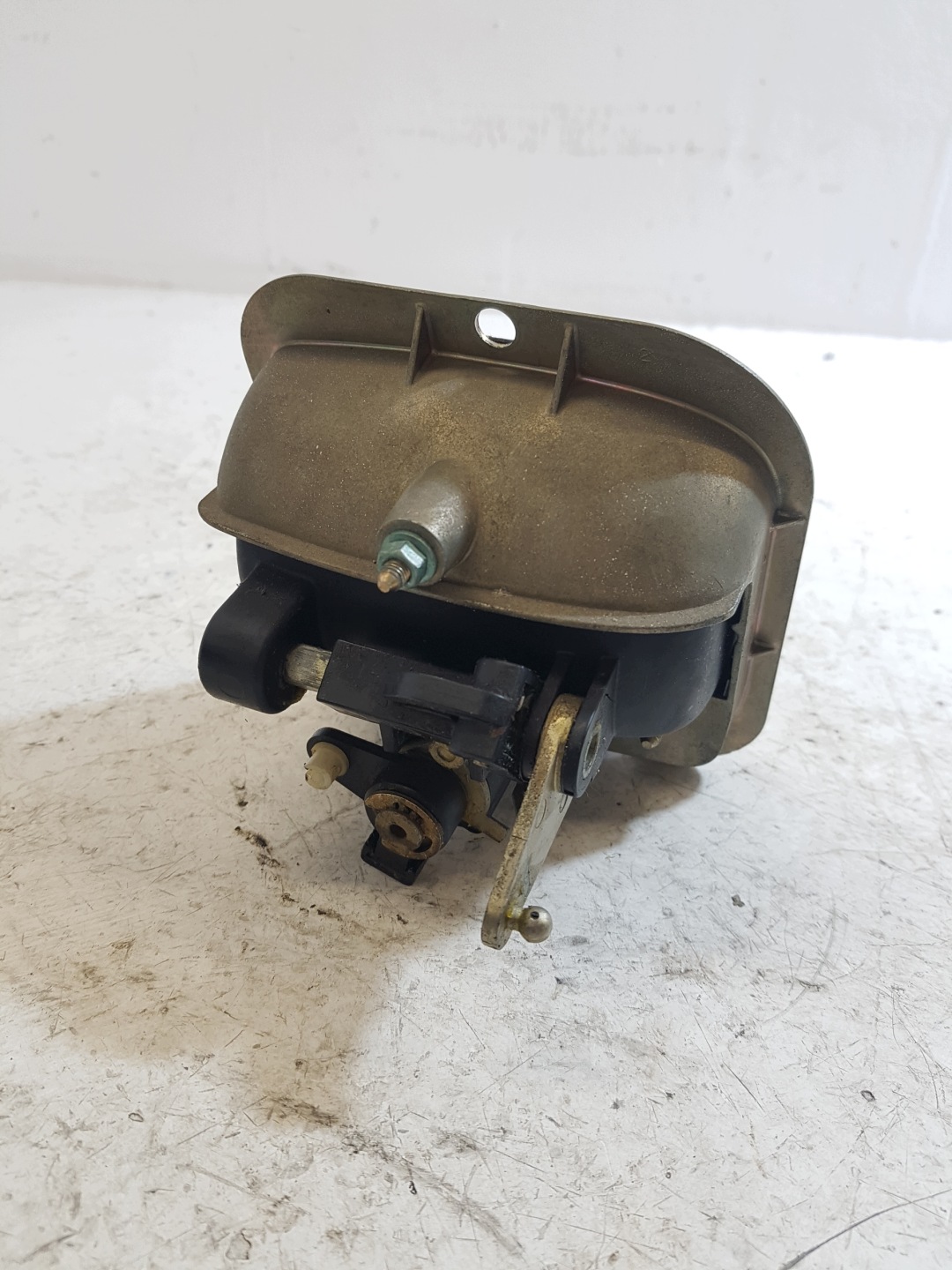button of the opening handle bonnet boot SEAT LEON