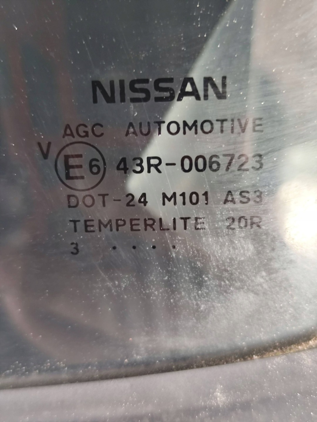 NISSAN JUKE and F15 door rear. left complete
