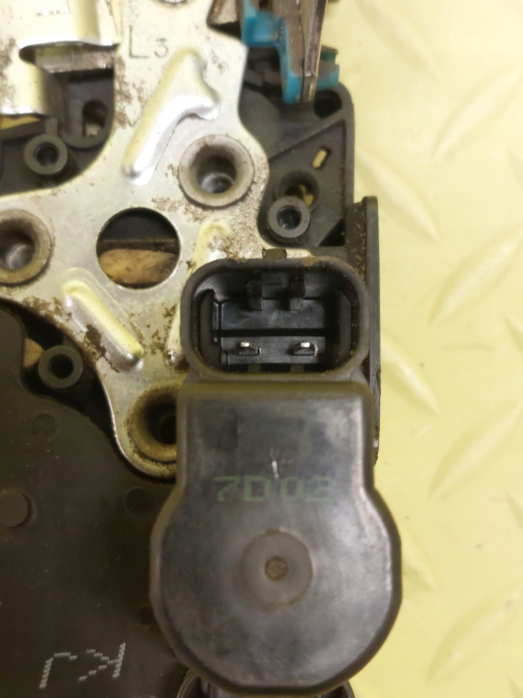 CHEVROLET LACETTI and sedan lock door left rear part