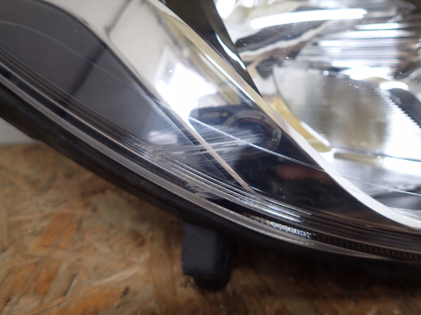 light right REFLEKTOR FORD FIESTA MK8 VIII 2017