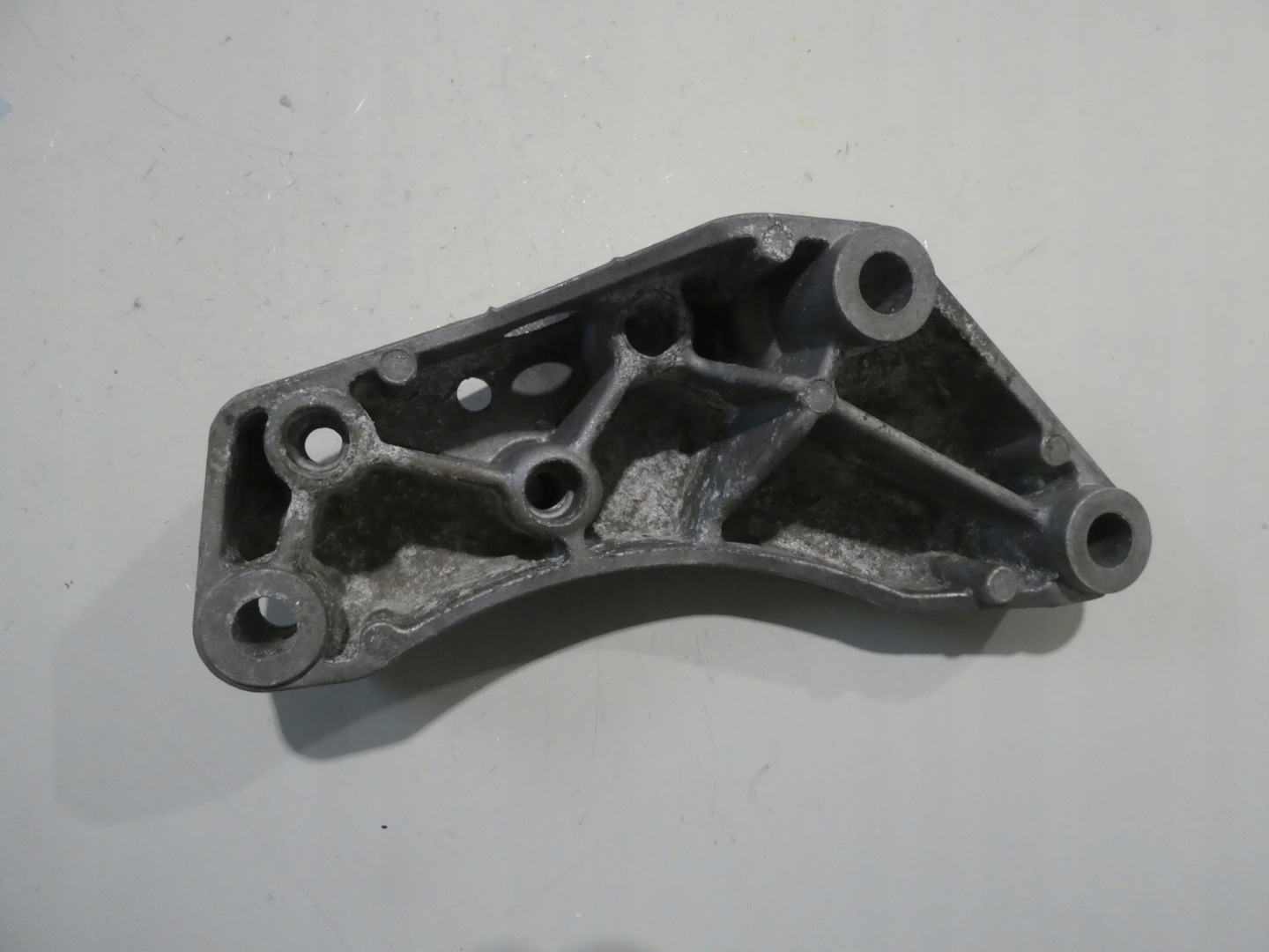 support gearboxes 5N0199117A VW SEAT SKODA