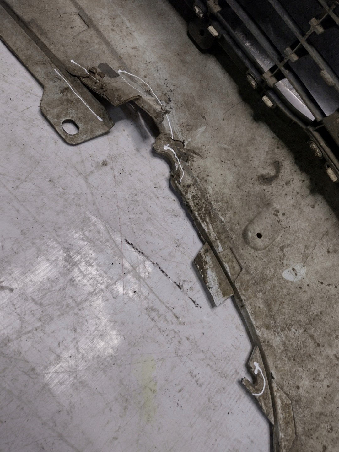front bumper Opel Zafira A k: Y474
