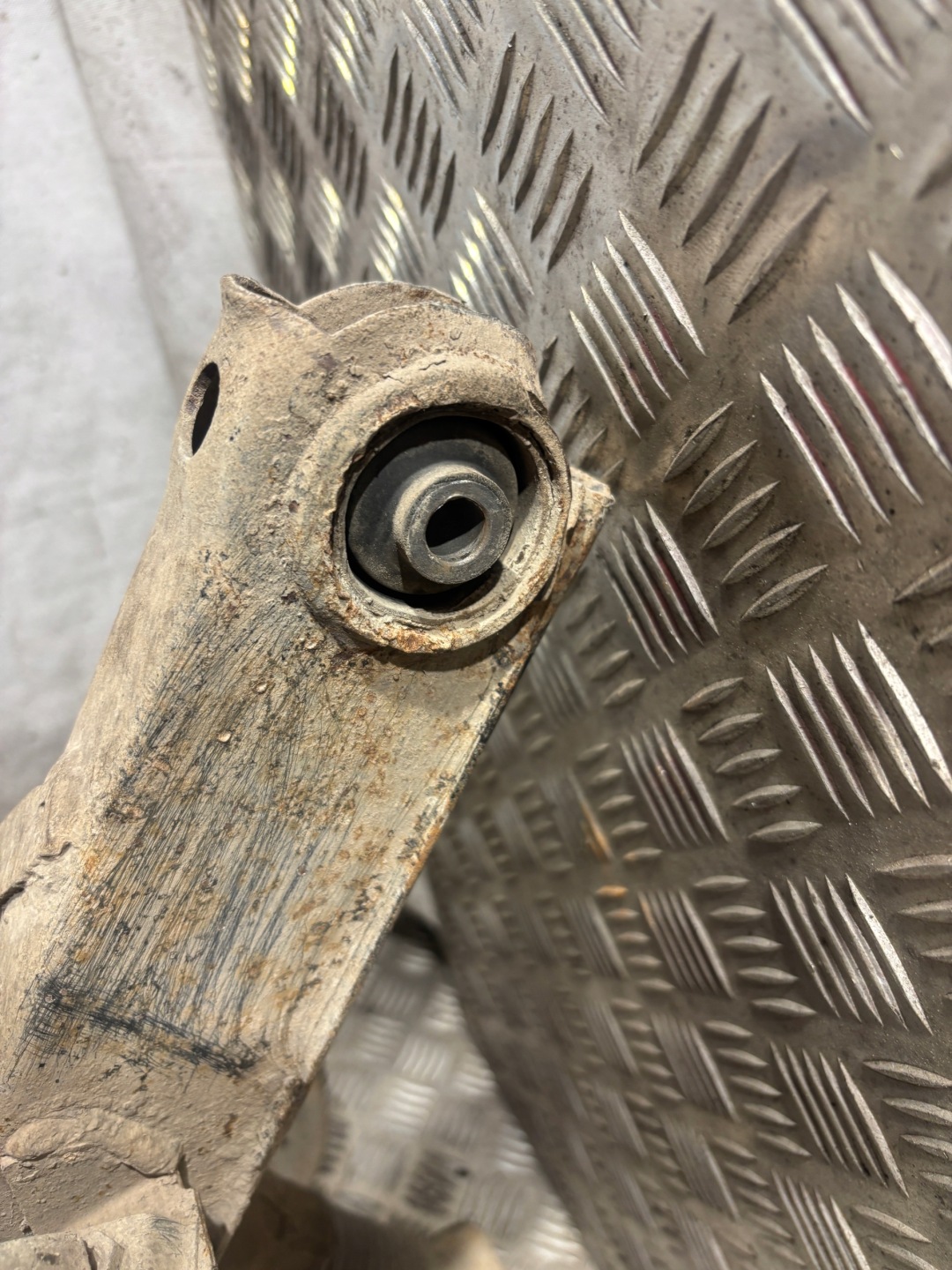 Achsträger heck Citroen Jumpy und 2,0 HDI 1492579080