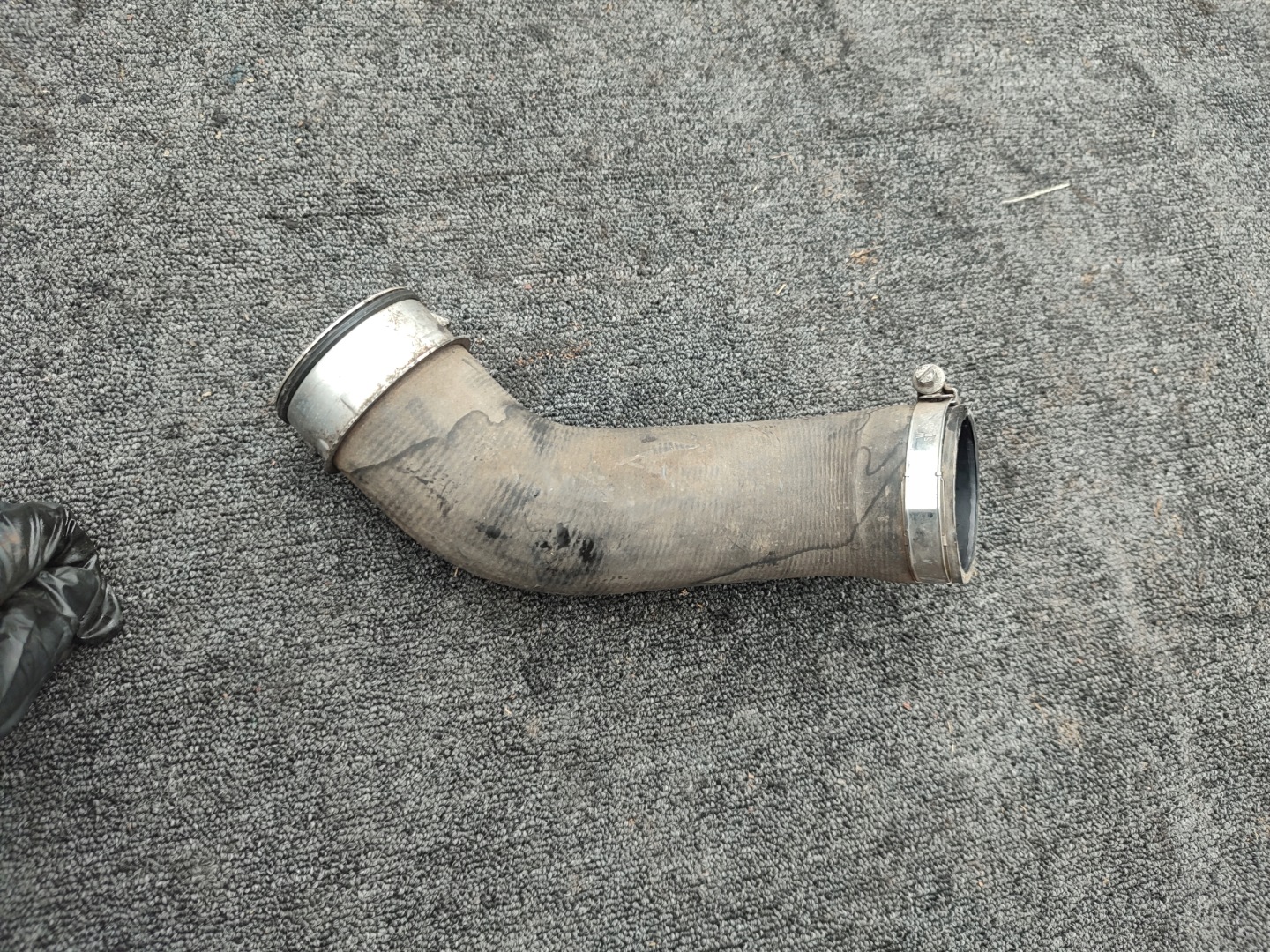 crijevo prijenos interkuler VOLKSWAGEN T5 7H0145941B