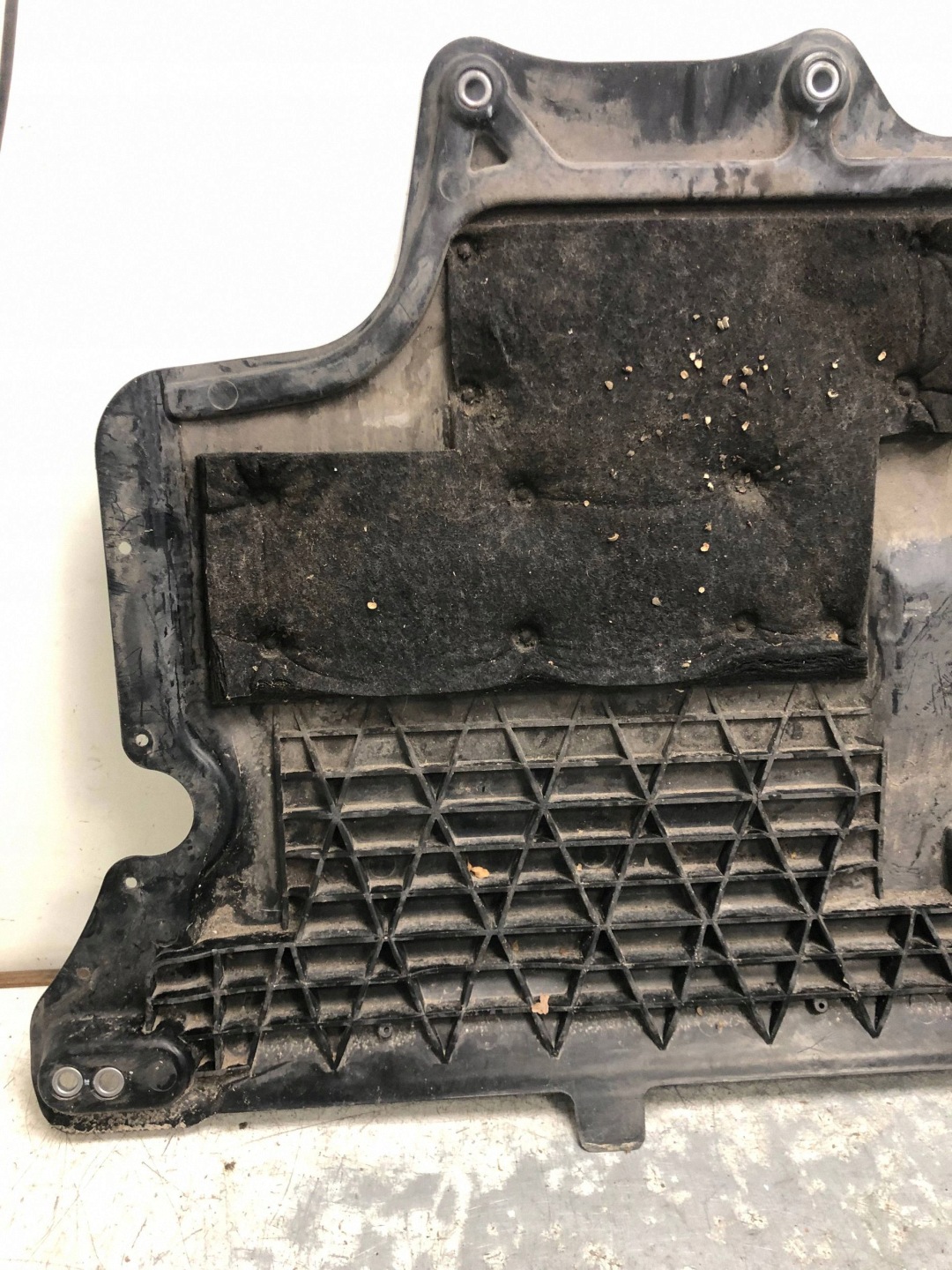 cover below engine VW 5QF825902A