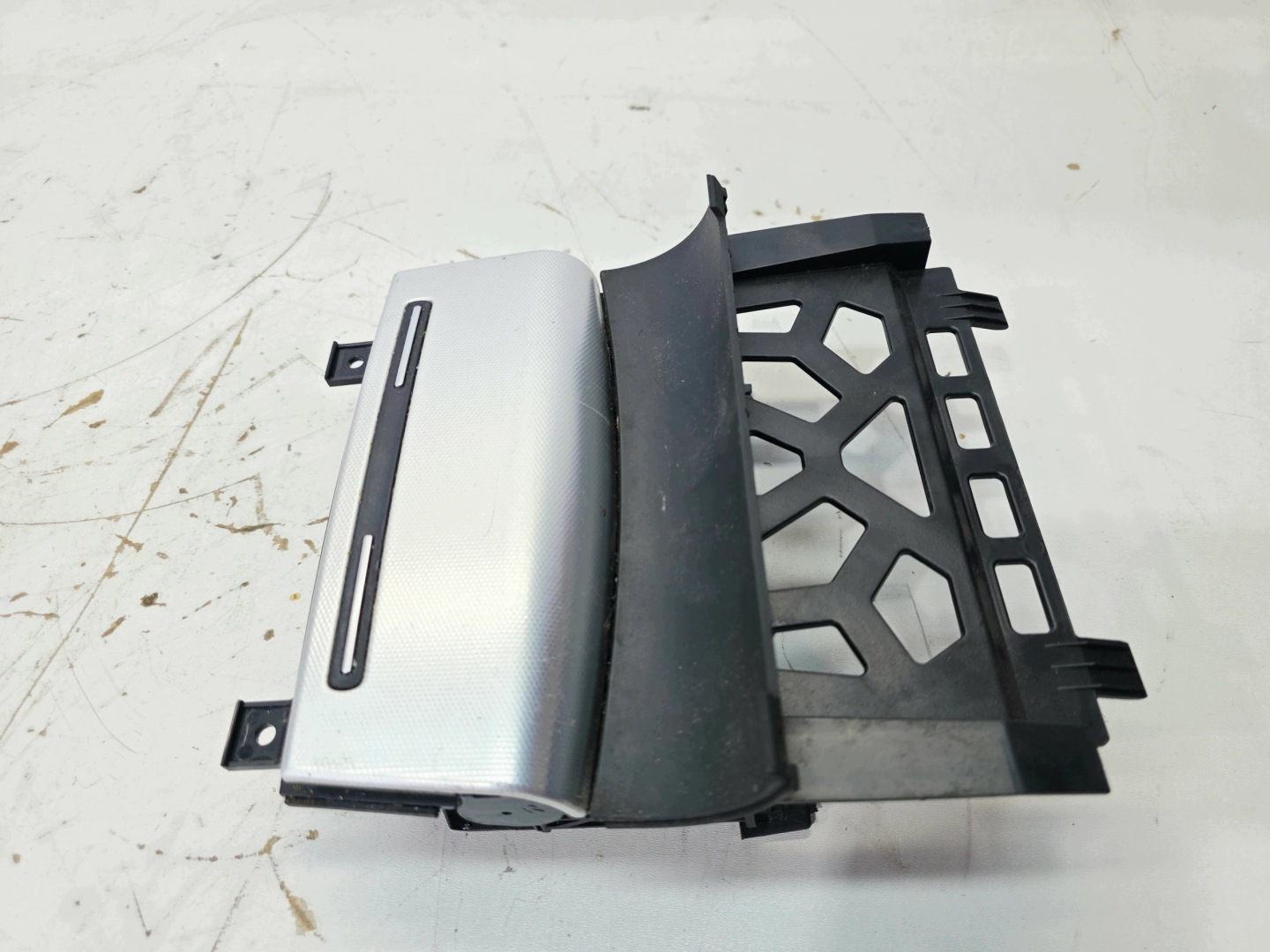ashtray passenger compartment front AUDI A3 8P LIFT 8P0857951 8/26