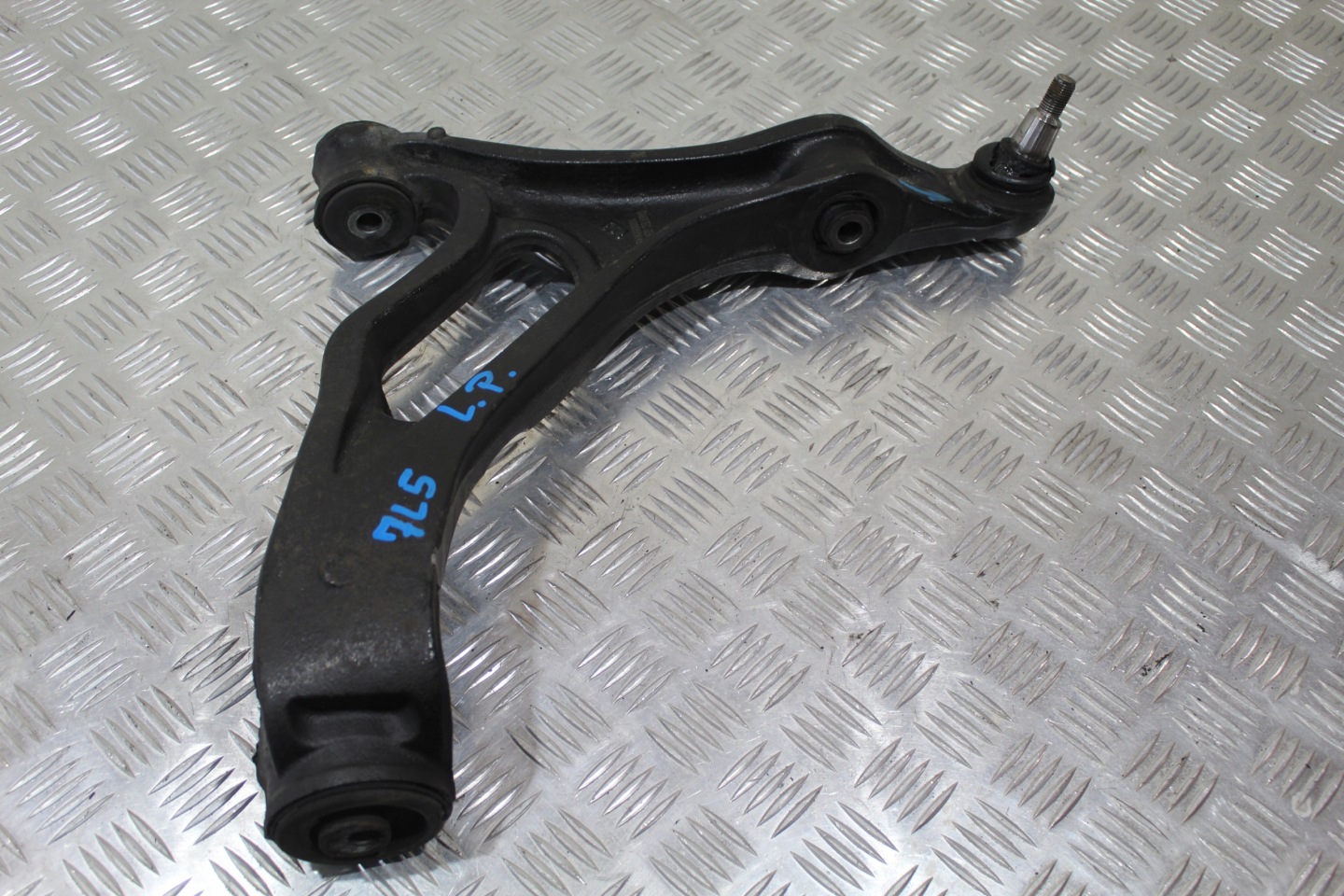 arm left front PORSCHE CAYENNE S 7L5