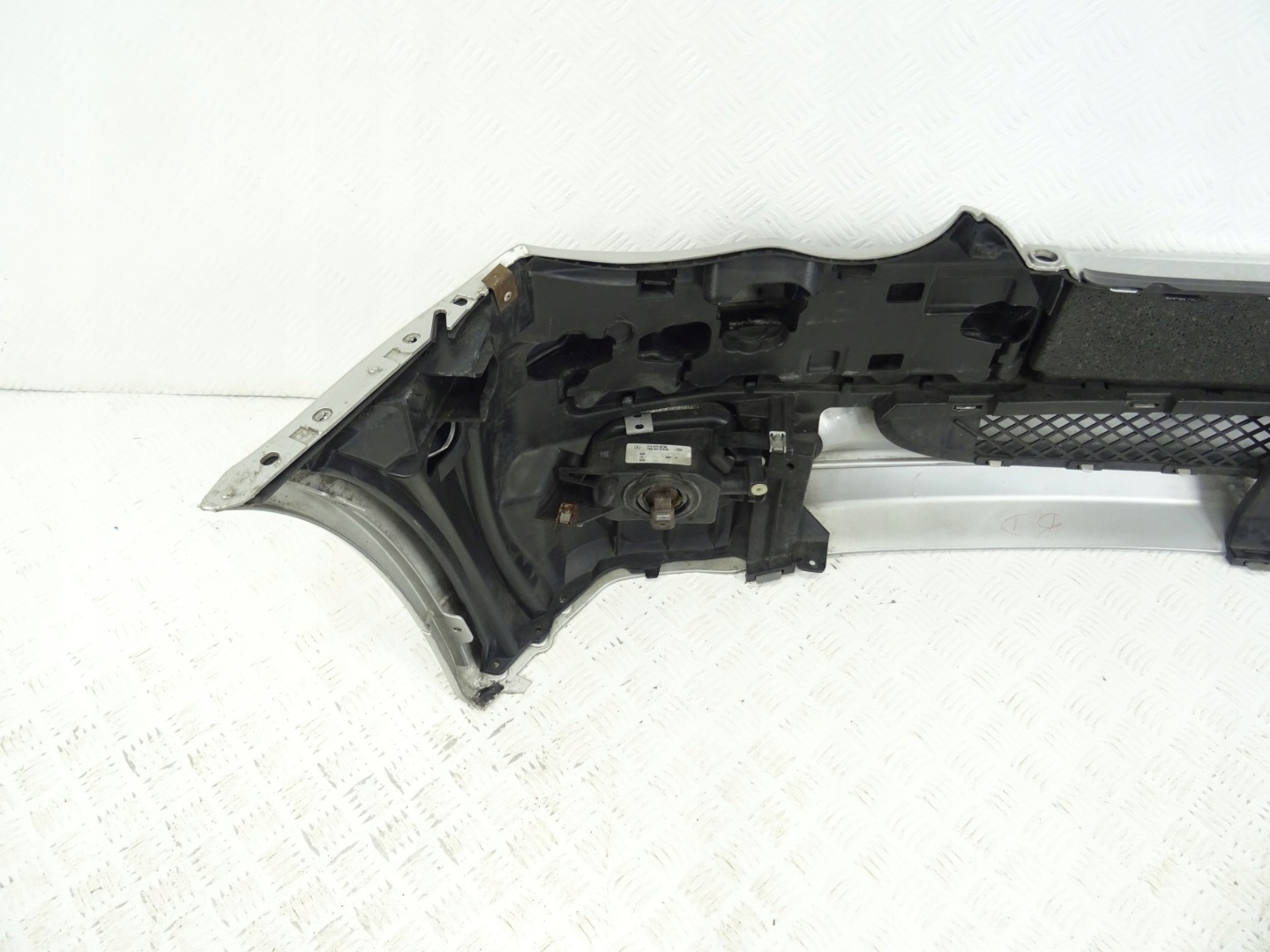 Mercedes C-Klasa 203 00-04 bumper front