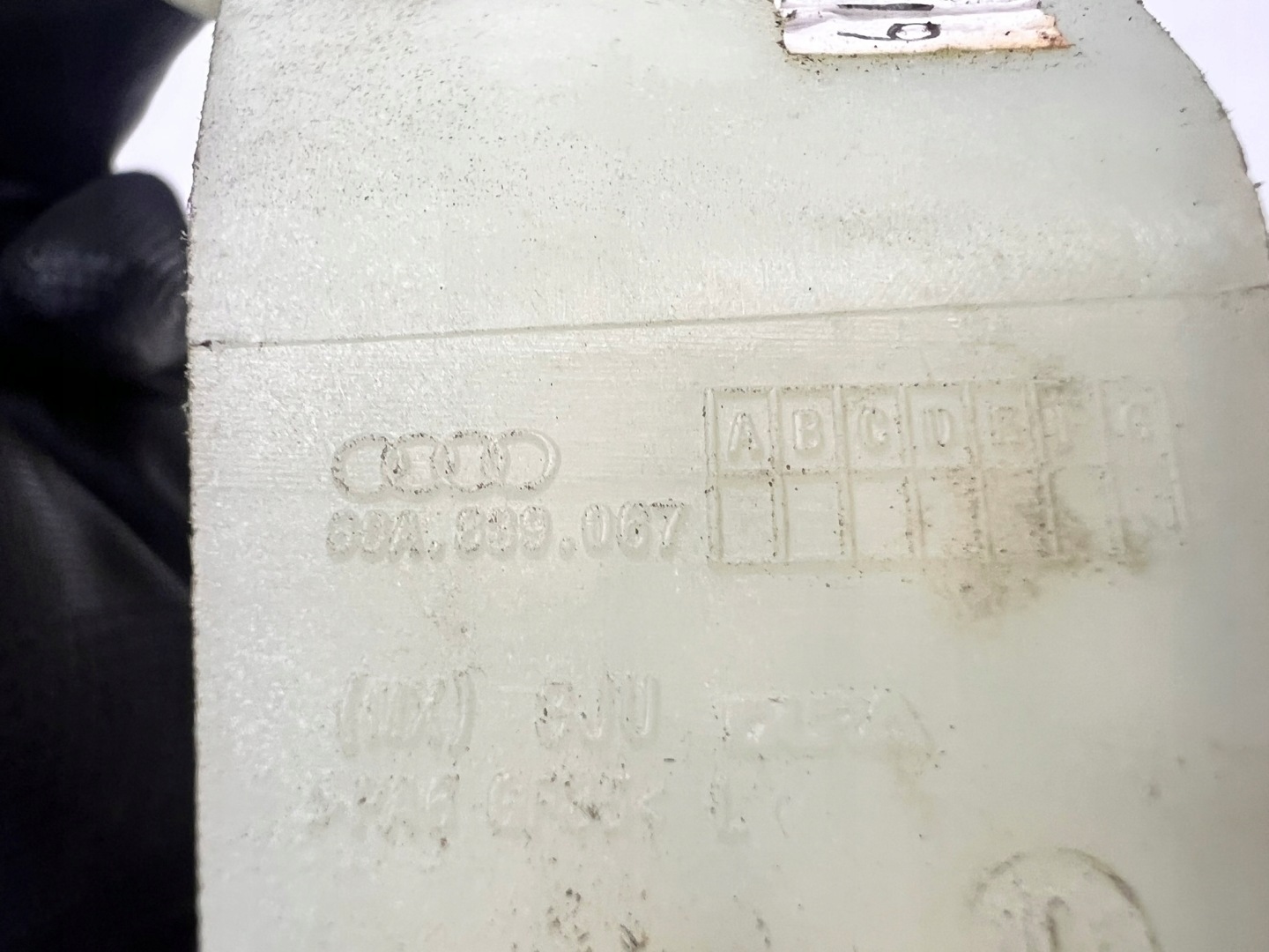 PROWADNICA windows left rear part AUDI Q5 FY 80A839067