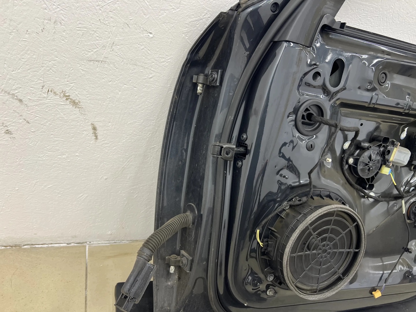 AUDI A4 B9 door right front front complete colour LX7L EUROPA
