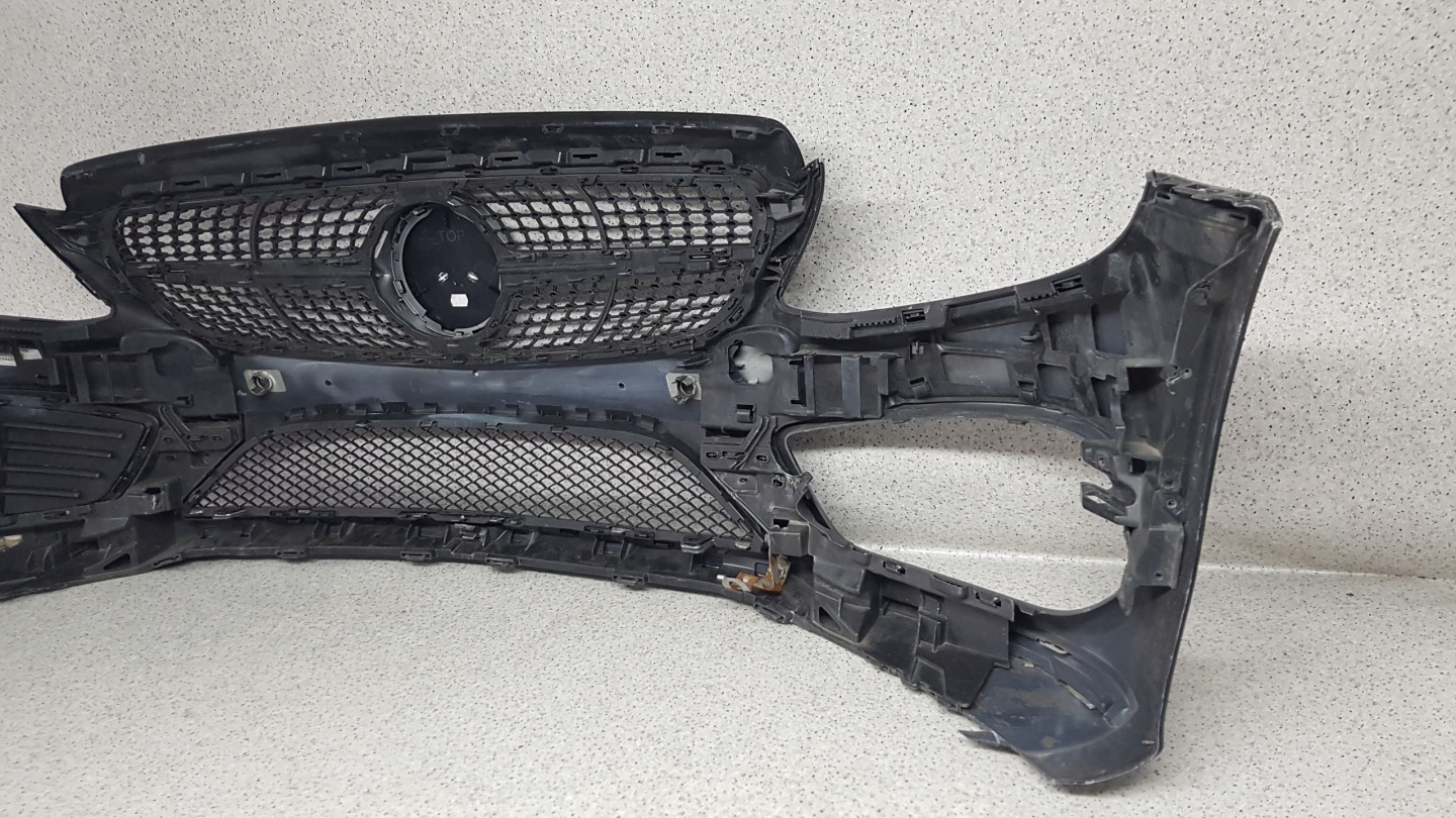 MERCEDES C-KLASA W 205 AMG bumper front 8965