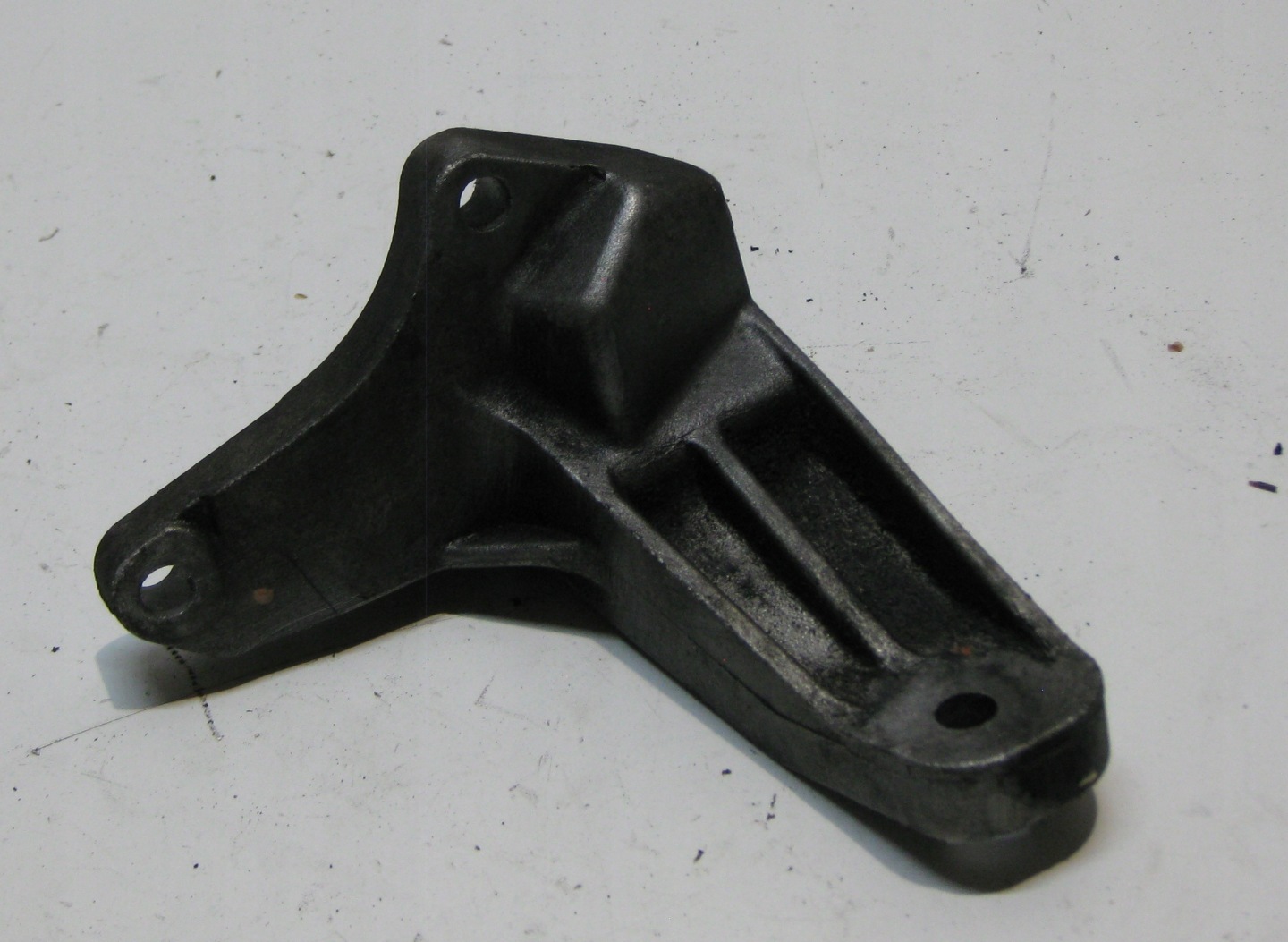 VOLVO V70 2.0 D 09R support étrier boîte de vitesses 6G916P093DC