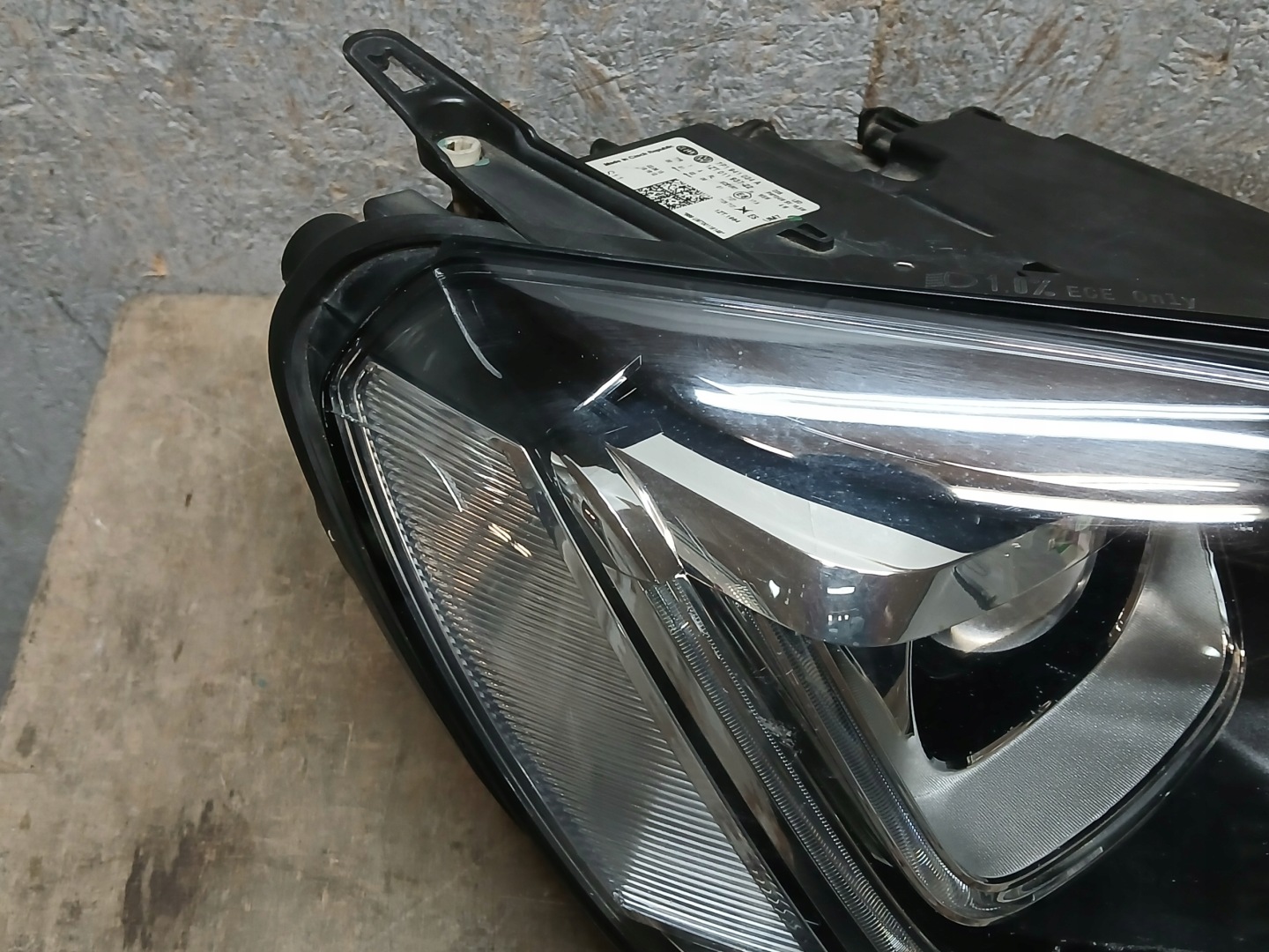 light front right VW TOUAREG 7P1 XENON LED 14- 7P1941034A