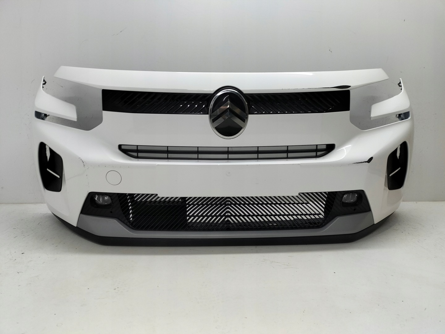 nárazník predný predok CITROEN C3 IV 24