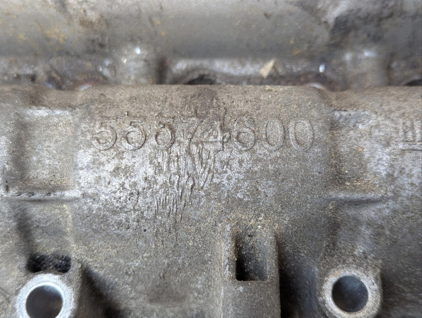 kryt ventilů vačky Opel Insignia A 2013 55574600