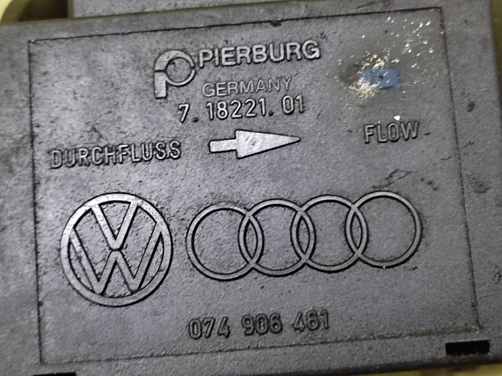 AUDI A4 B5 1.9 TDI flow meter 074906461