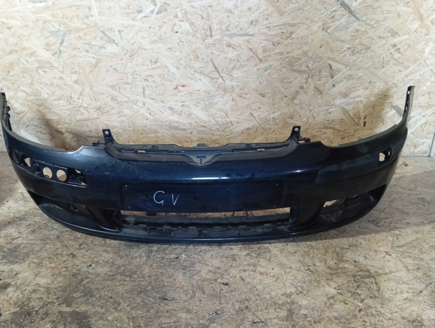 branik prednji dio VW GOLF V opis
