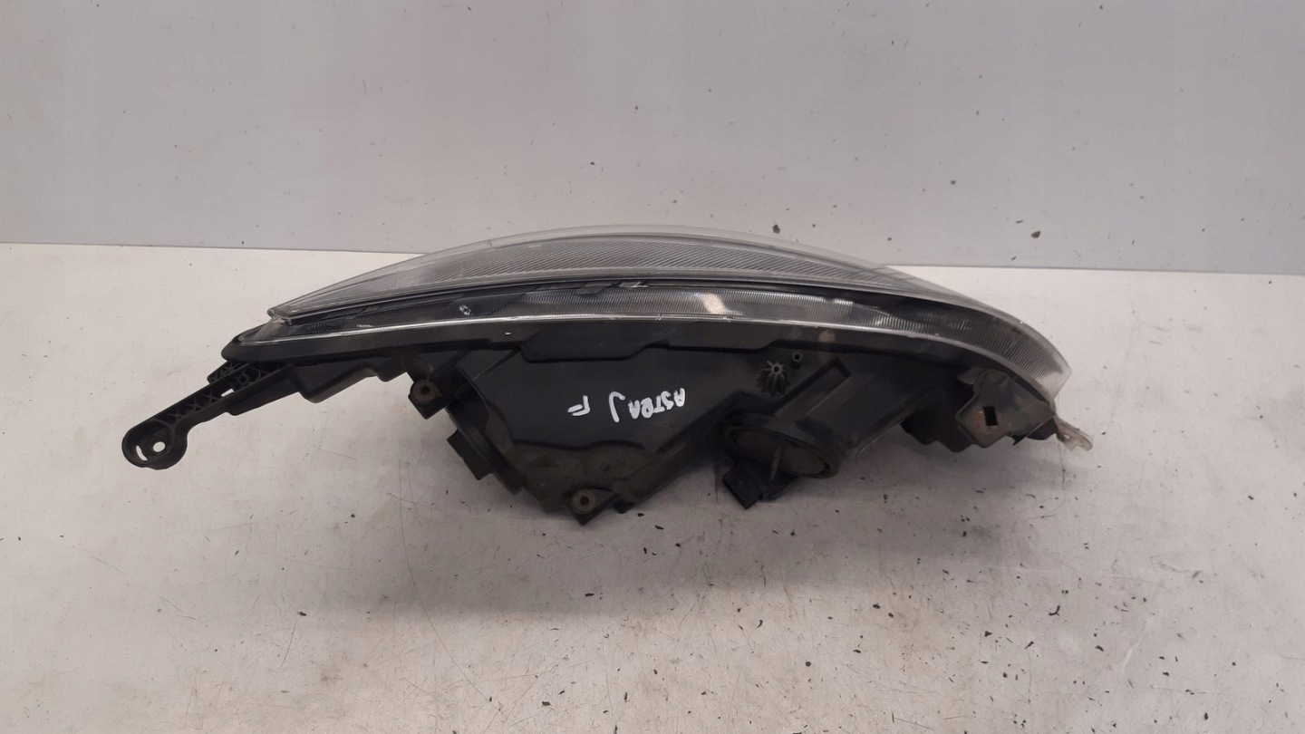 light front front left bixenon Opel Astra J kombi 1,4T