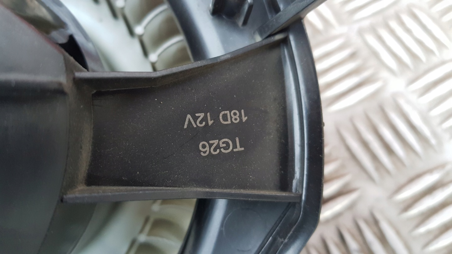 MERCEDES E-KLASA W211 fan heating