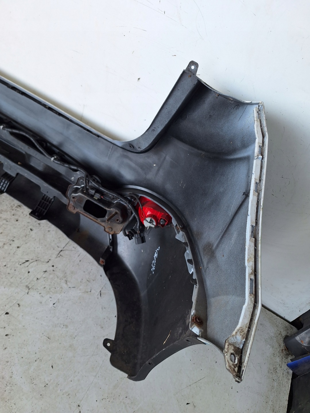 HYUNDAI IX35 09-15 bumper rear part + sider + PDC
