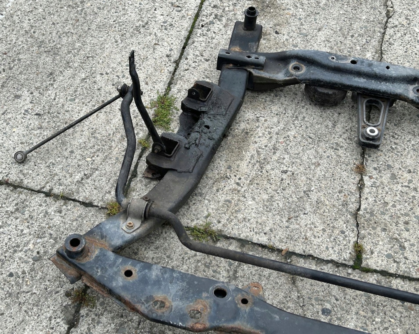 subframe axle beam front DACIA DUSTER and 10- 1.6 16V 2WD