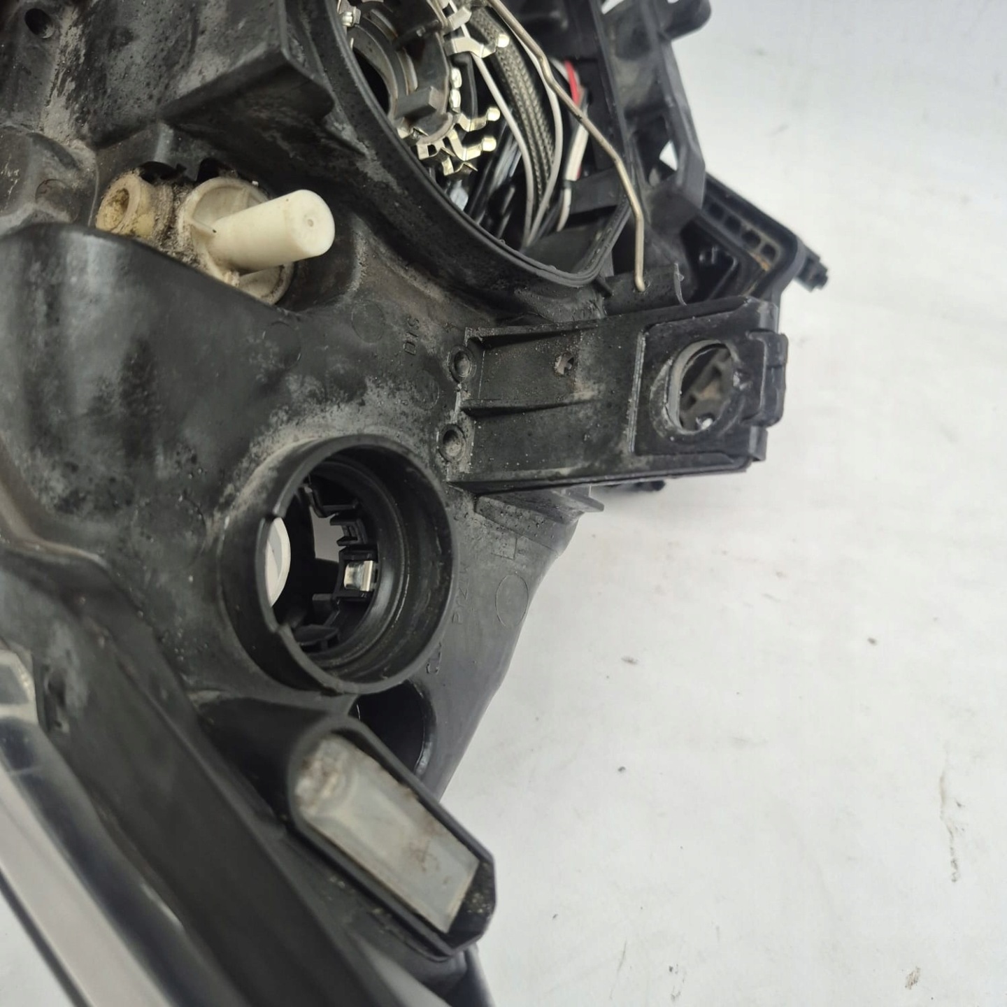 BMW 1 E82 E88 E87 LIFT 07-11 light left front front BI-XENON 7170291