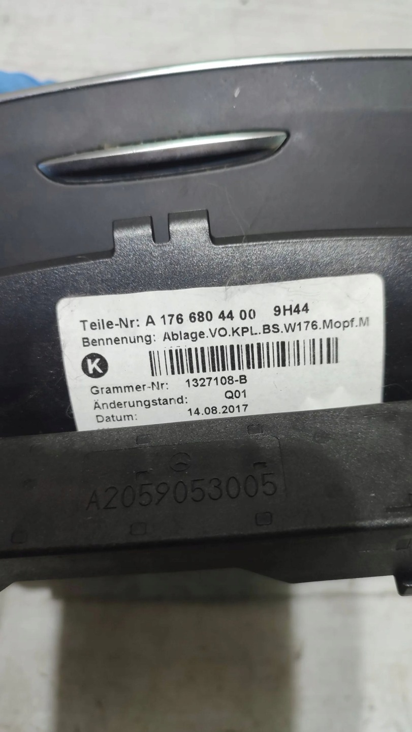 Mercedes-Benz A W176 2017 Cendrier