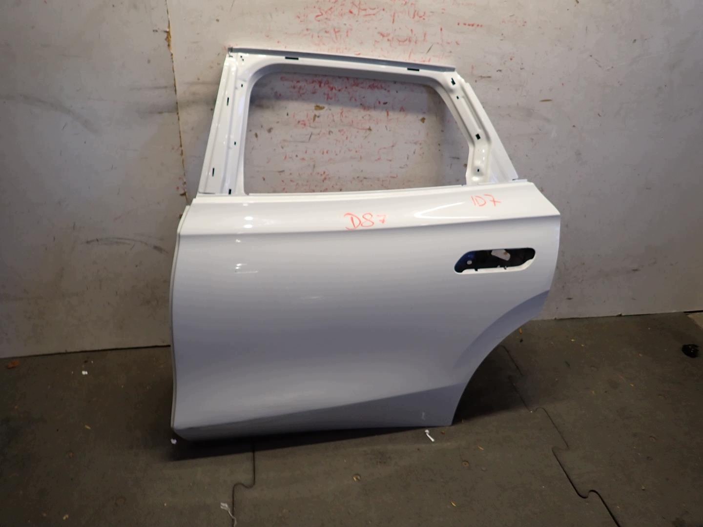 door rear part rear. left VW ID7 2023- 14B833311E
