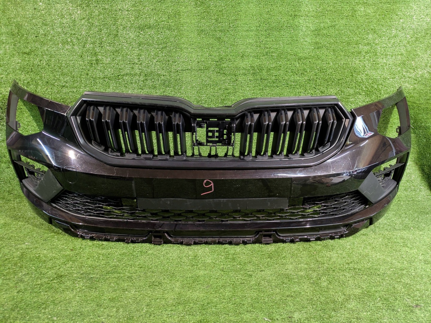 front bumper front SKODA KAMIQ LIFT 23- without PDC NR.Z9