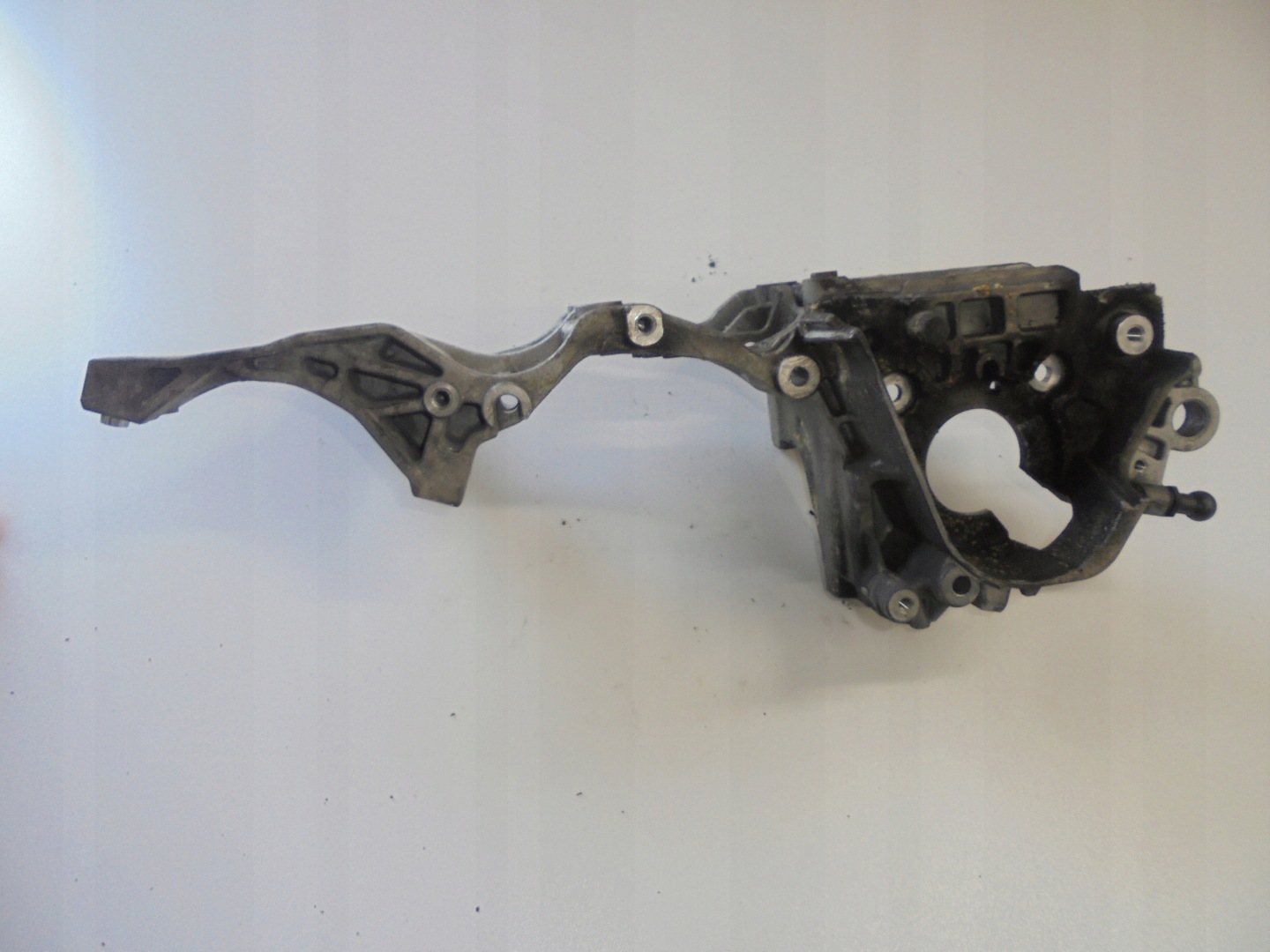 VW AUDI SEAT 1.6 2.0 TDI SUPPORTO ALTERNATORE