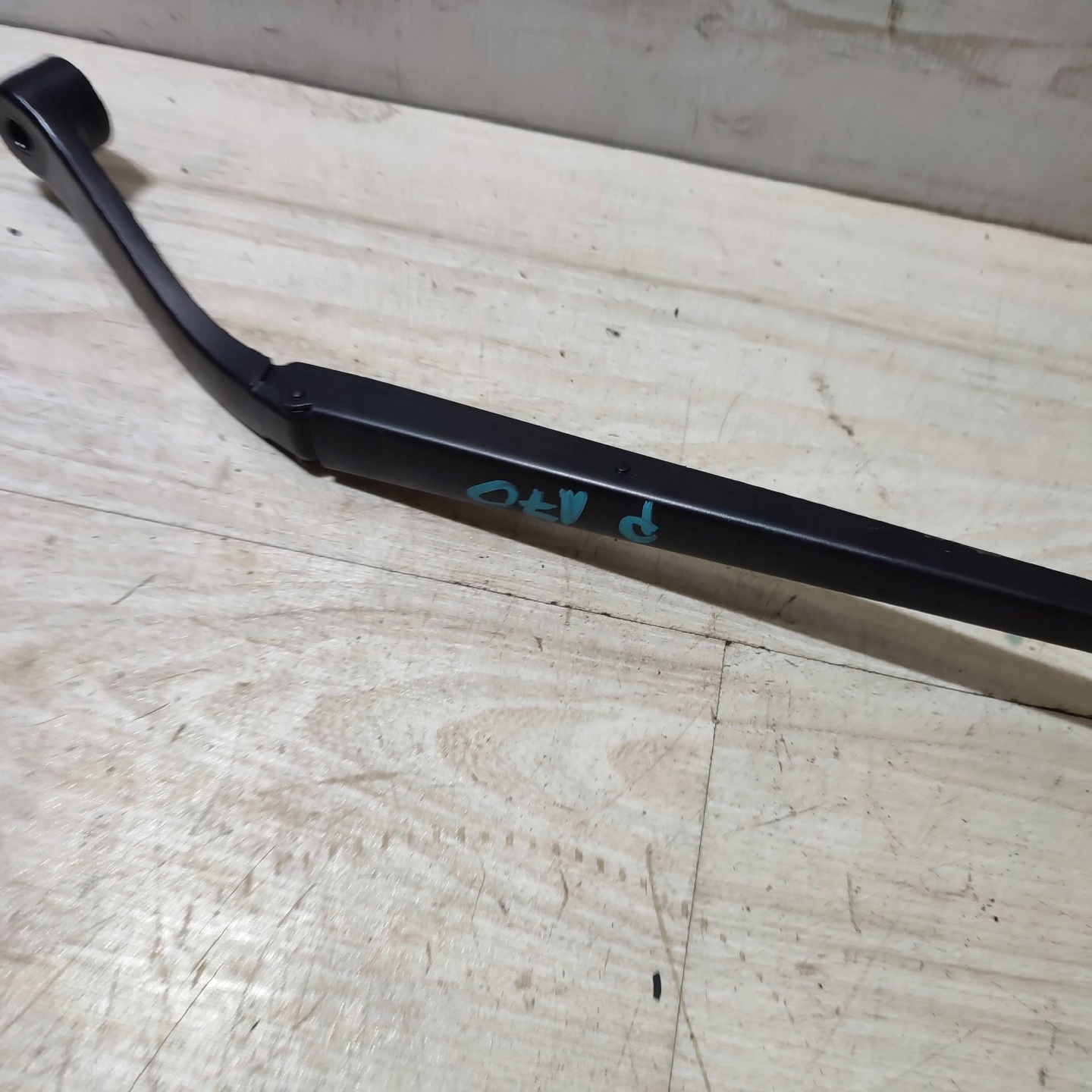 wiper arm windows right side Suzuki Vitara (LY) 0319G98A
