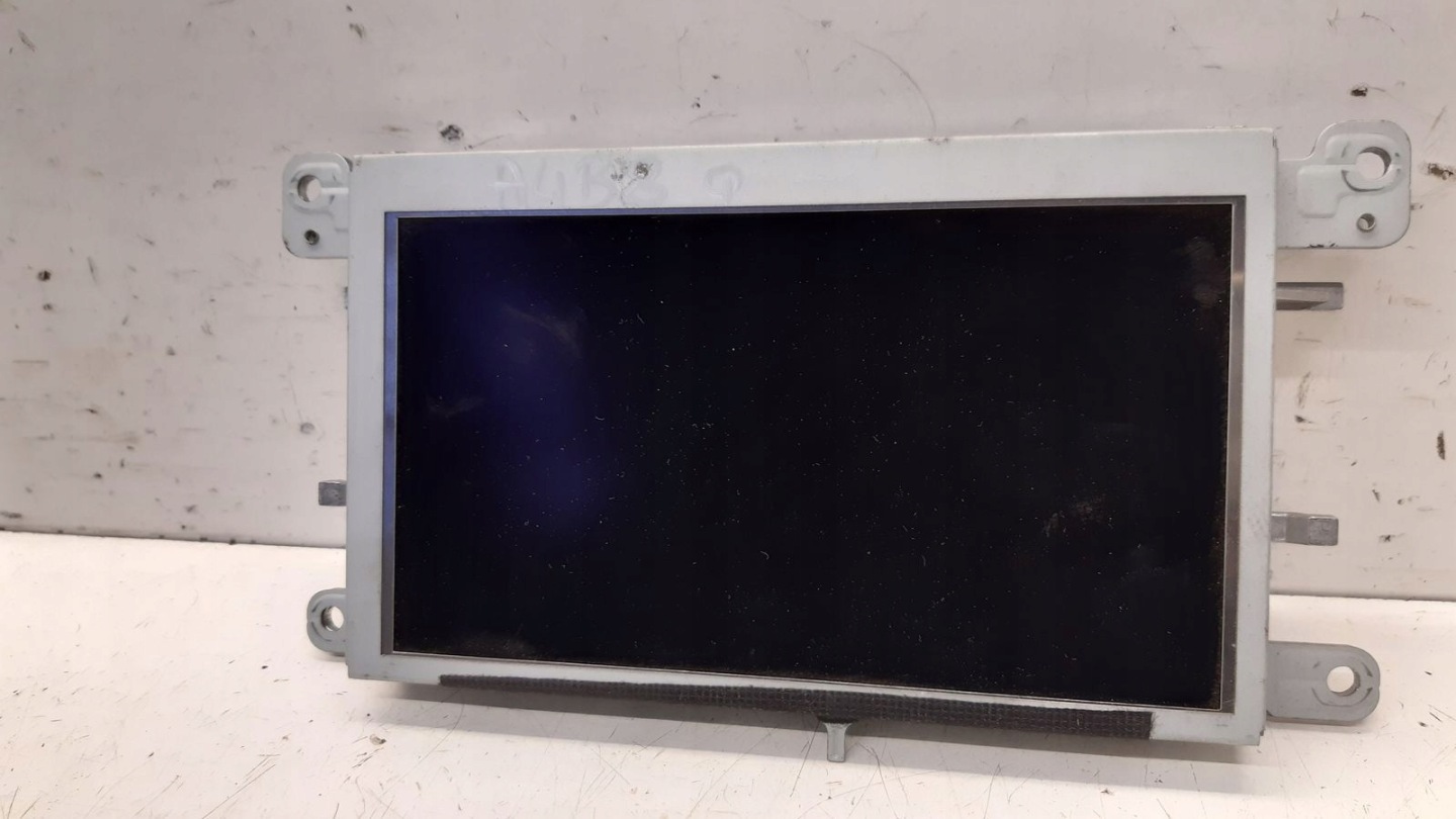 display Audi A4 B8