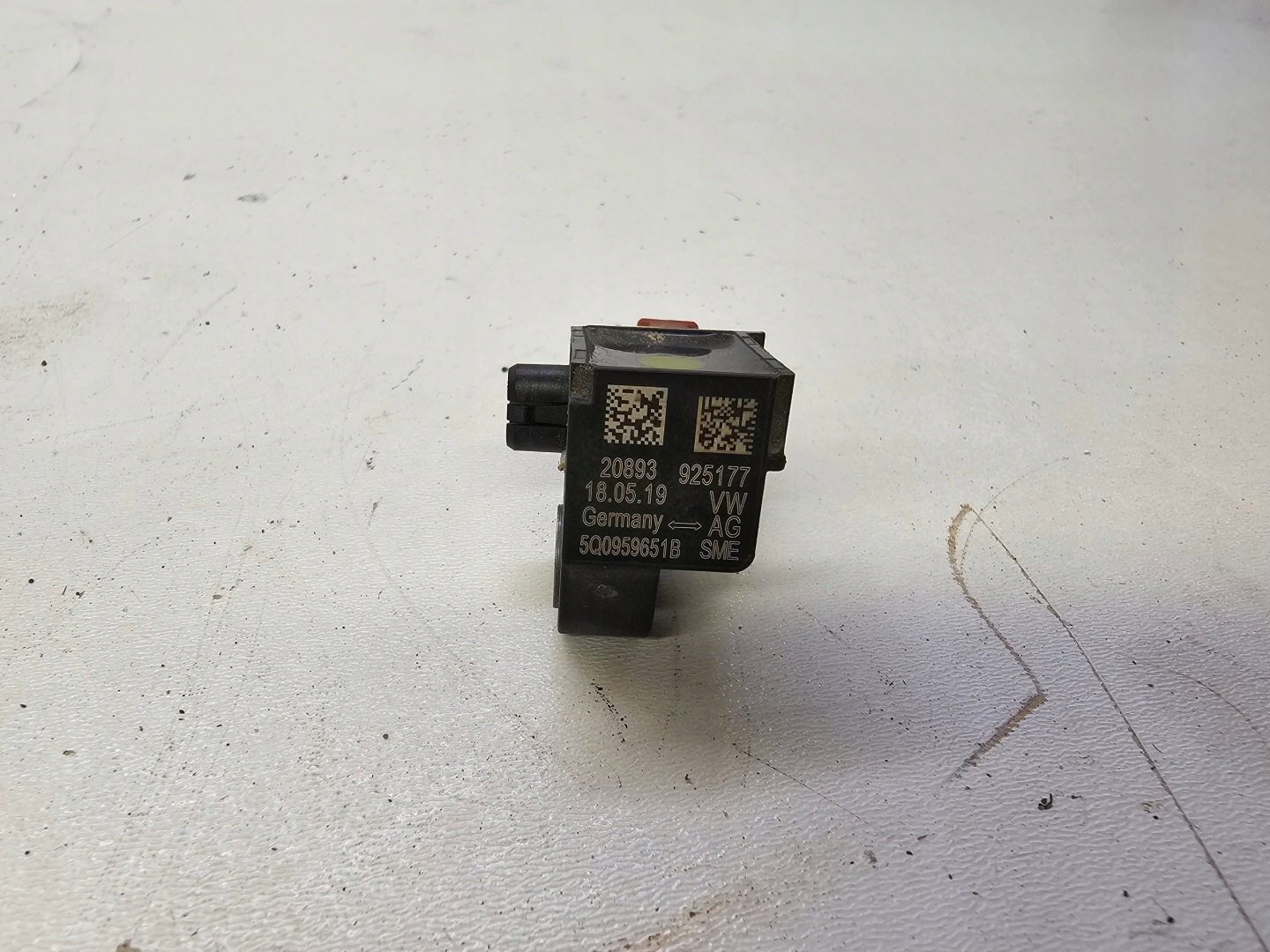 impact sensor front AUDI A3 8V 5Q0959651B