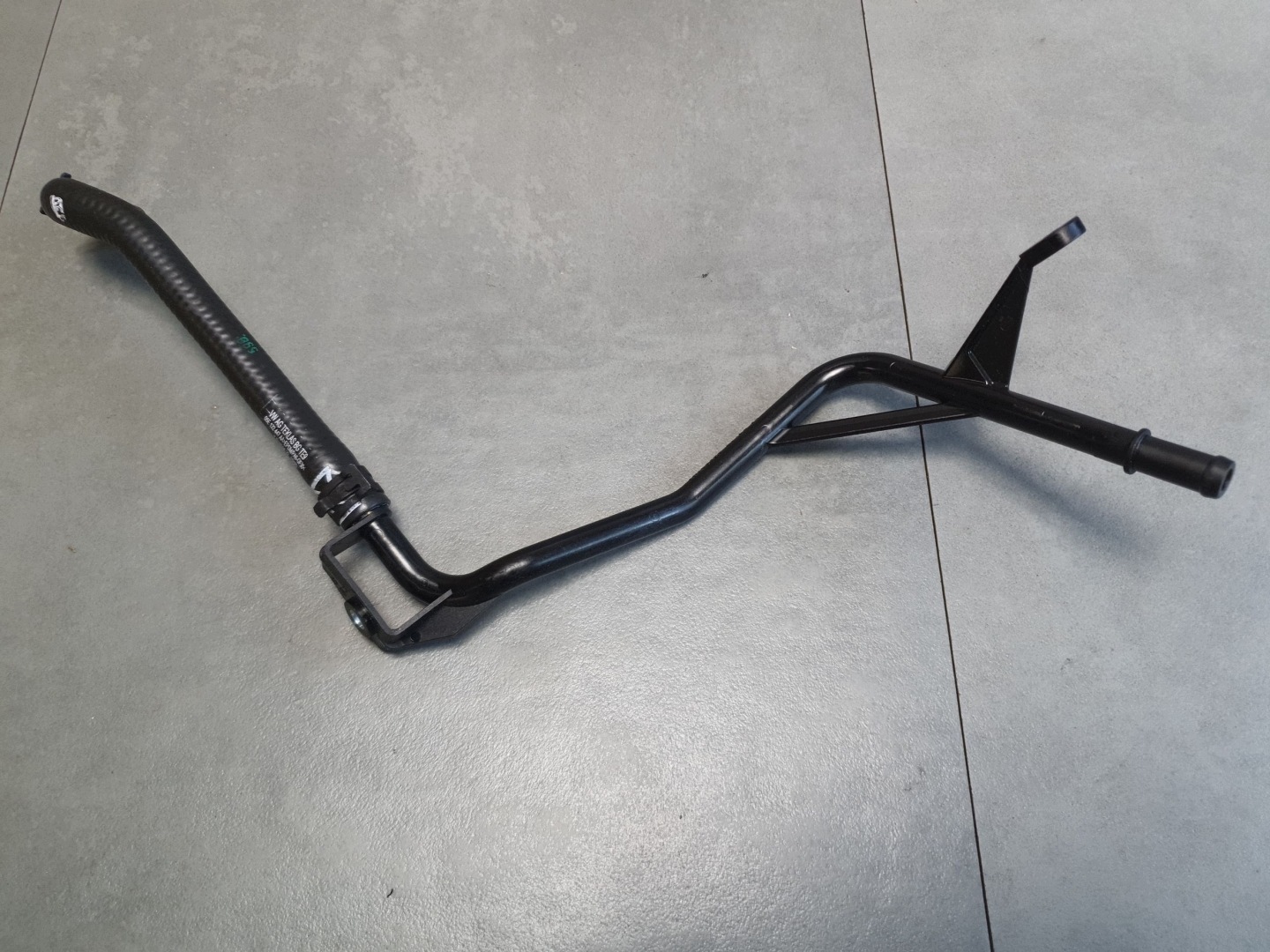 Audi A3 8Y prijenos wodny 05E122447AA