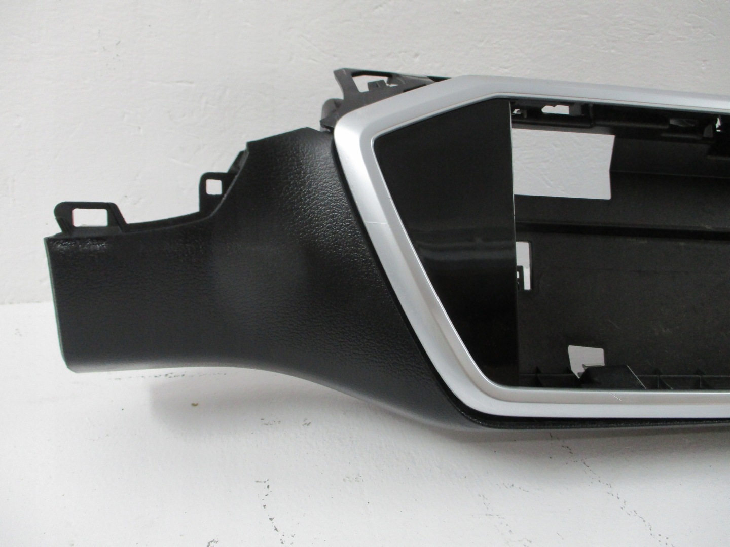 Moulage Console AUDI A6 4K0 4K1857736