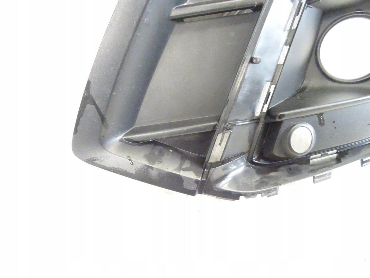 grid of a bumper front front left AUDI Q5 II LIFT 80A807679AG