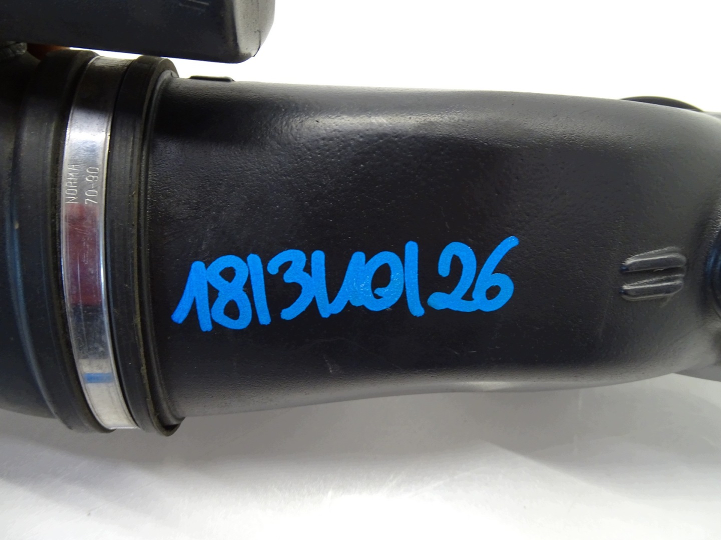 pipe air hose JAGUAR XJ X351 AW93-9C623-AA